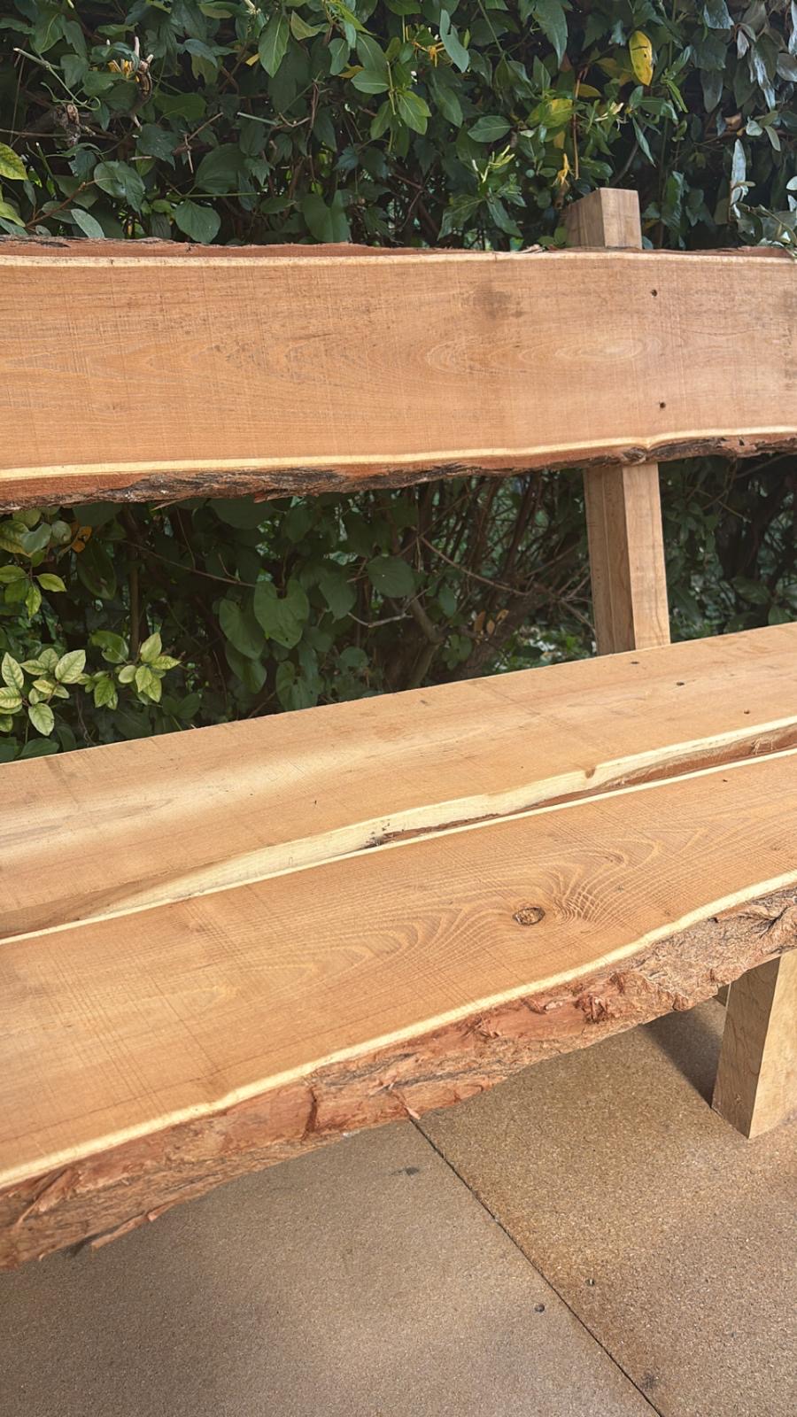 Banc en acacia brut